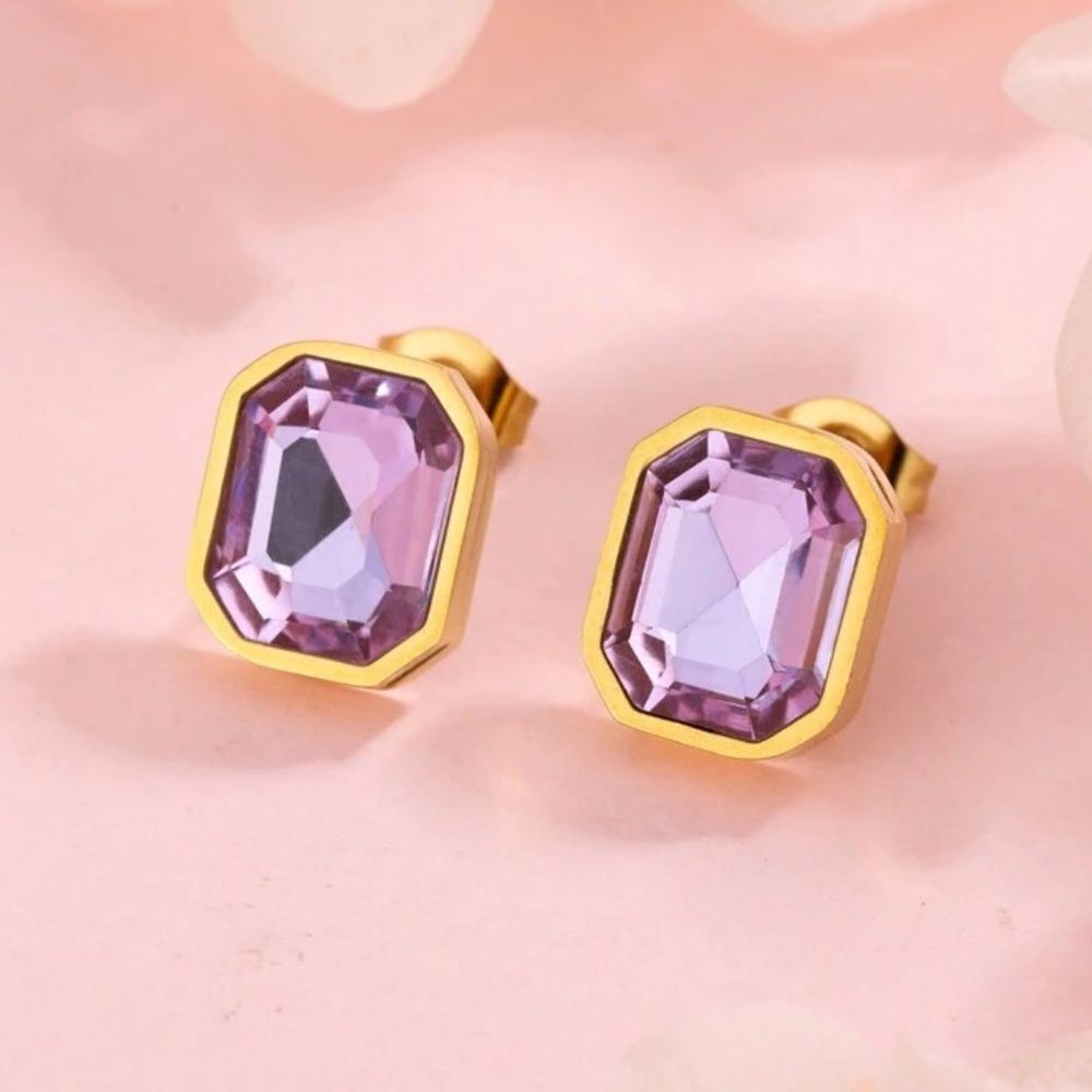 Purple Diamond Earrings Q937